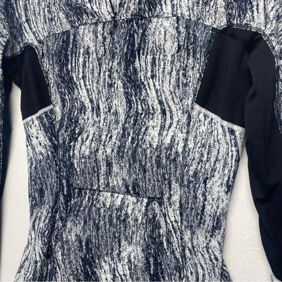 Lululemon Runbeam Hoodie Texture Twist White Black / Black 8 - Picture 7 of 12